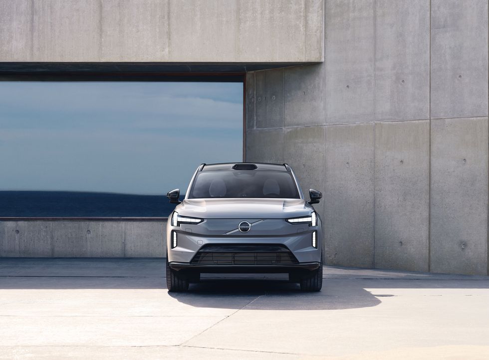 Volvo Announce All-New EX90 Electric